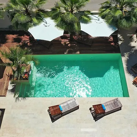 Villa Antisin With Heated Pool