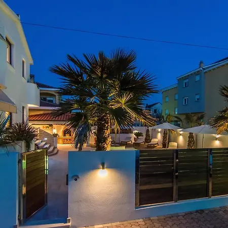 Apartman Villa Antisin With Heated Pool Zadar