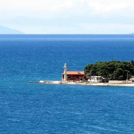 Villa Antisin With Heated Pool Apartman