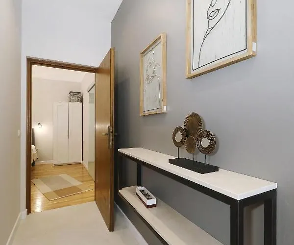 Antisin With Heated Pool