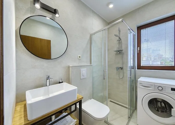 Antisin With Heated Pool