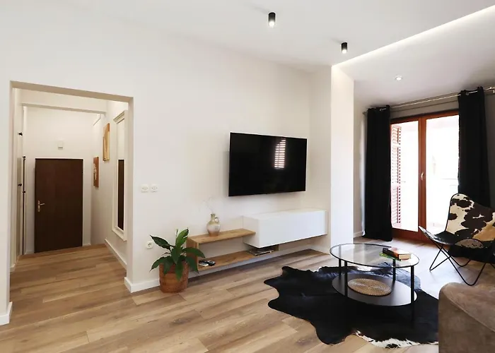 Antisin With Heated Pool