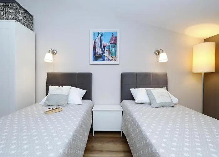 Antisin With Heated Pool Διαμέρισμα Ζαντάρ