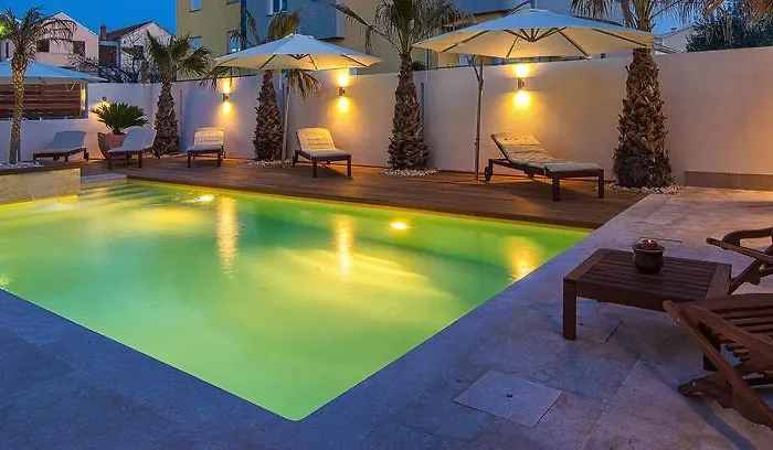 Antisin With Heated Pool Διαμέρισμα Ζαντάρ