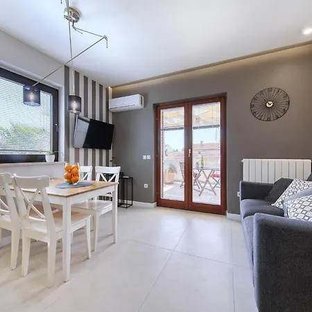 Antisin With Heated Pool * Ζαντάρ