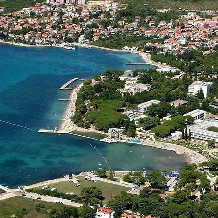 Villa Antisin With Heated Pool Zadar
